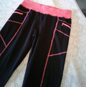 🌺 Like New Neony Sweets Black/Pink Yoga Leggings